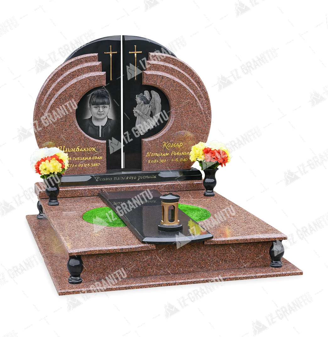 Подвійний пам'ятник 59